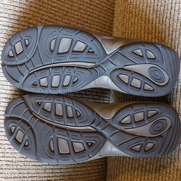 Merrell Leather Shoes - Picture 8 of 9
